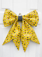 Wreath Bow - Chickens and Hearts